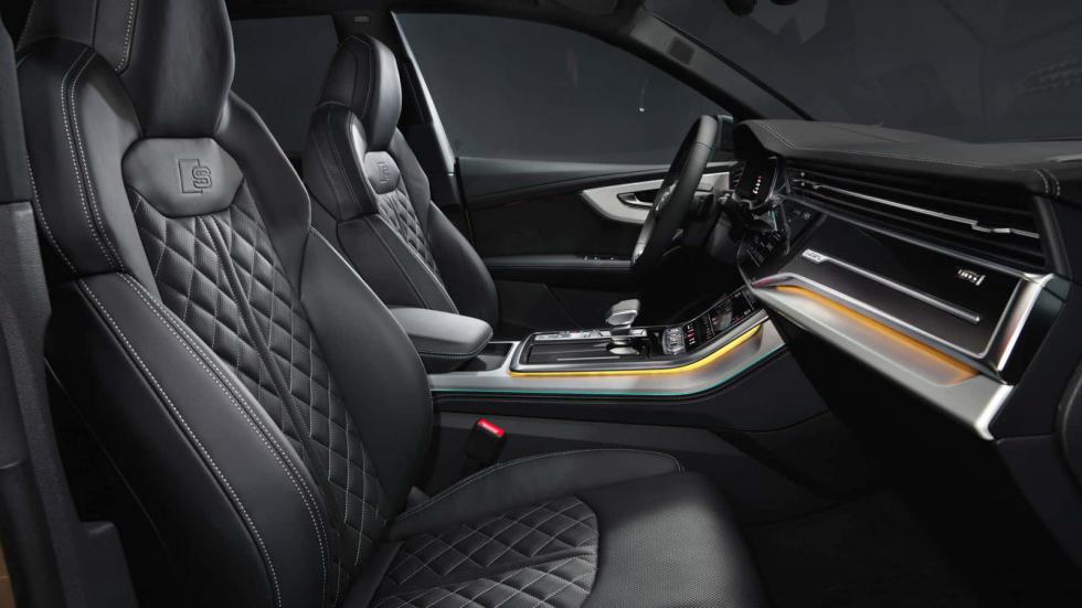 Πρεμιέρα με hi-tech LED φώτα τα ανανεωμένα Audi Q8 και SQ8